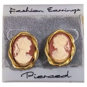 Fashion Cameo Pierced Earrings Gold Tone Left Right Costume Cream Rust Red
